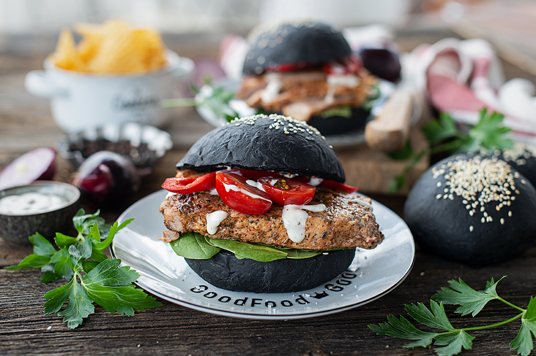 Black Burger mit Karreesteak