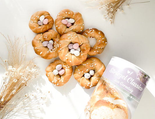 Österliche Hefekränze