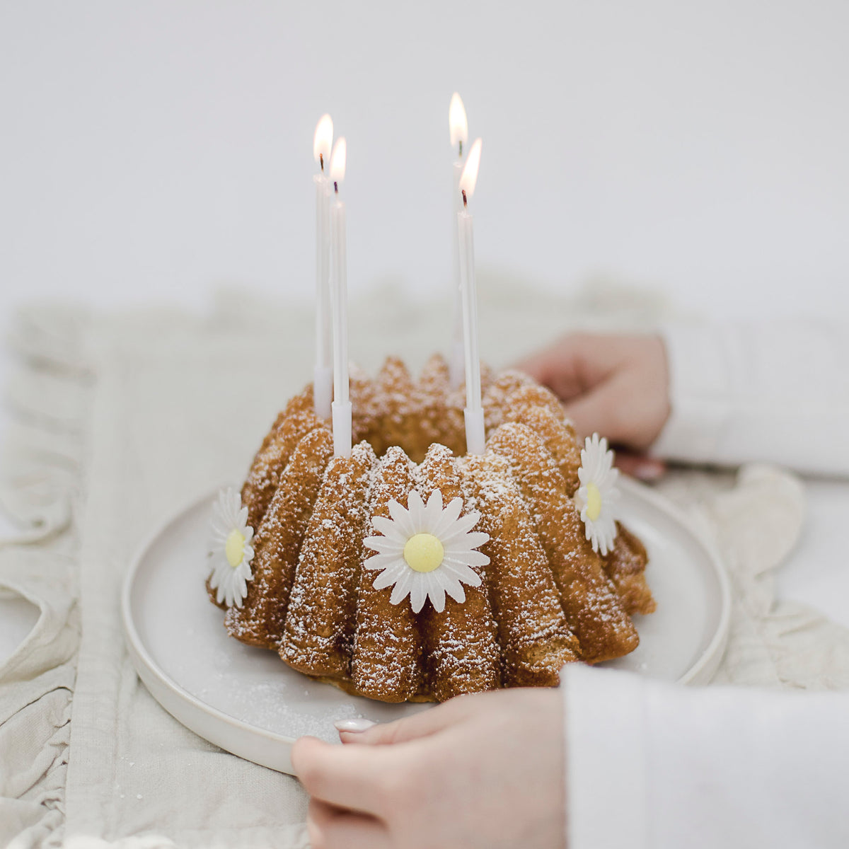 Geburtstagskerzen weiß – Bake Affair
