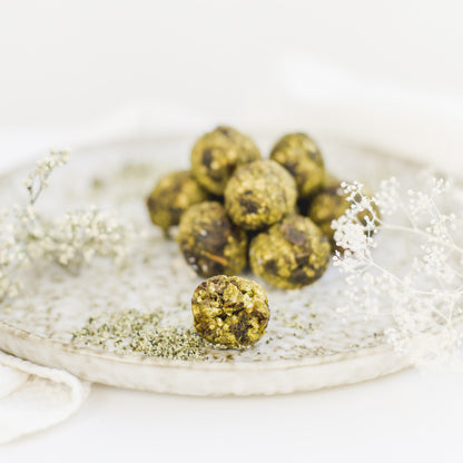 Vitamin Mix Power Balls with Matcha 